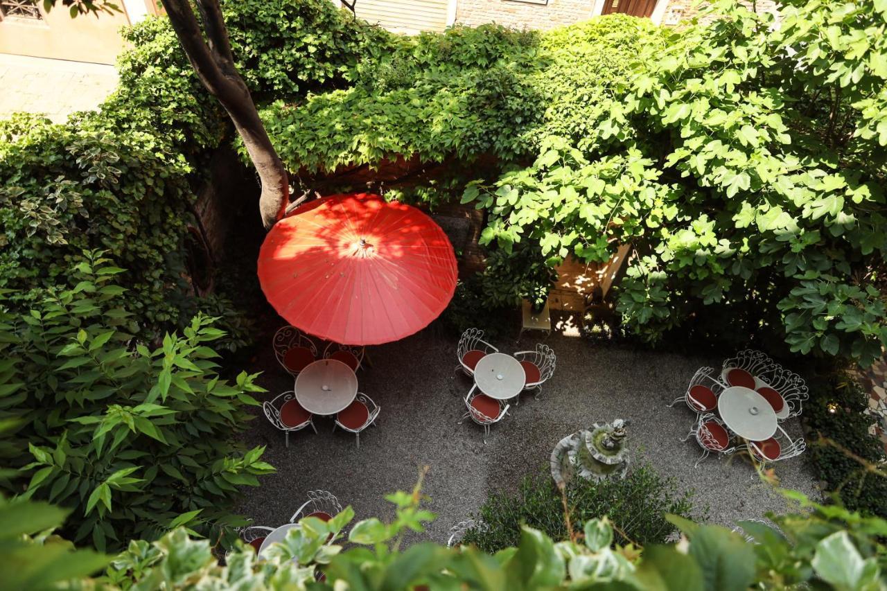 3⋆ HOTEL FLORA ≡ Venice, Italy ≡ Lowest Booking Rates For Hotel Flora in  Venice