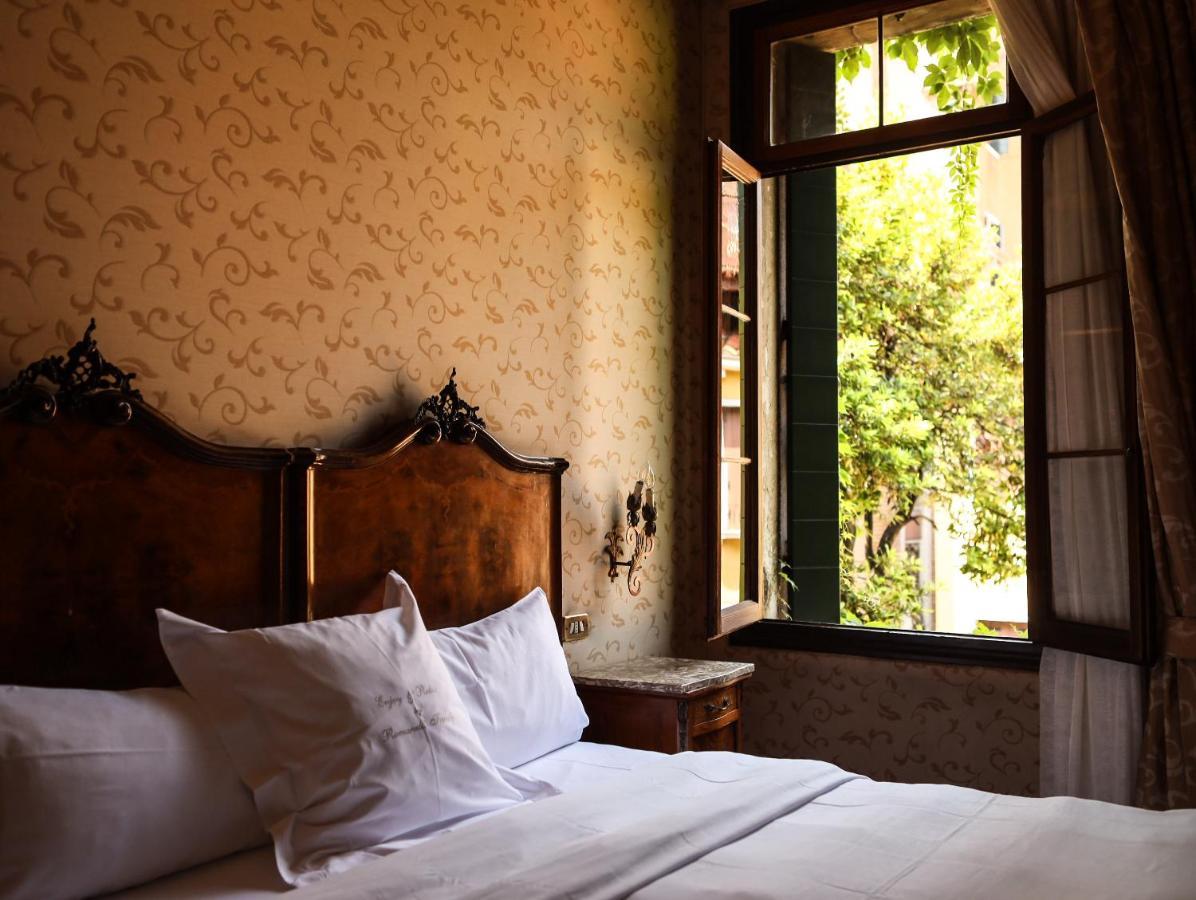 3⋆ HOTEL FLORA ≡ Venice, Italy ≡ Lowest Booking Rates For Hotel Flora in  Venice